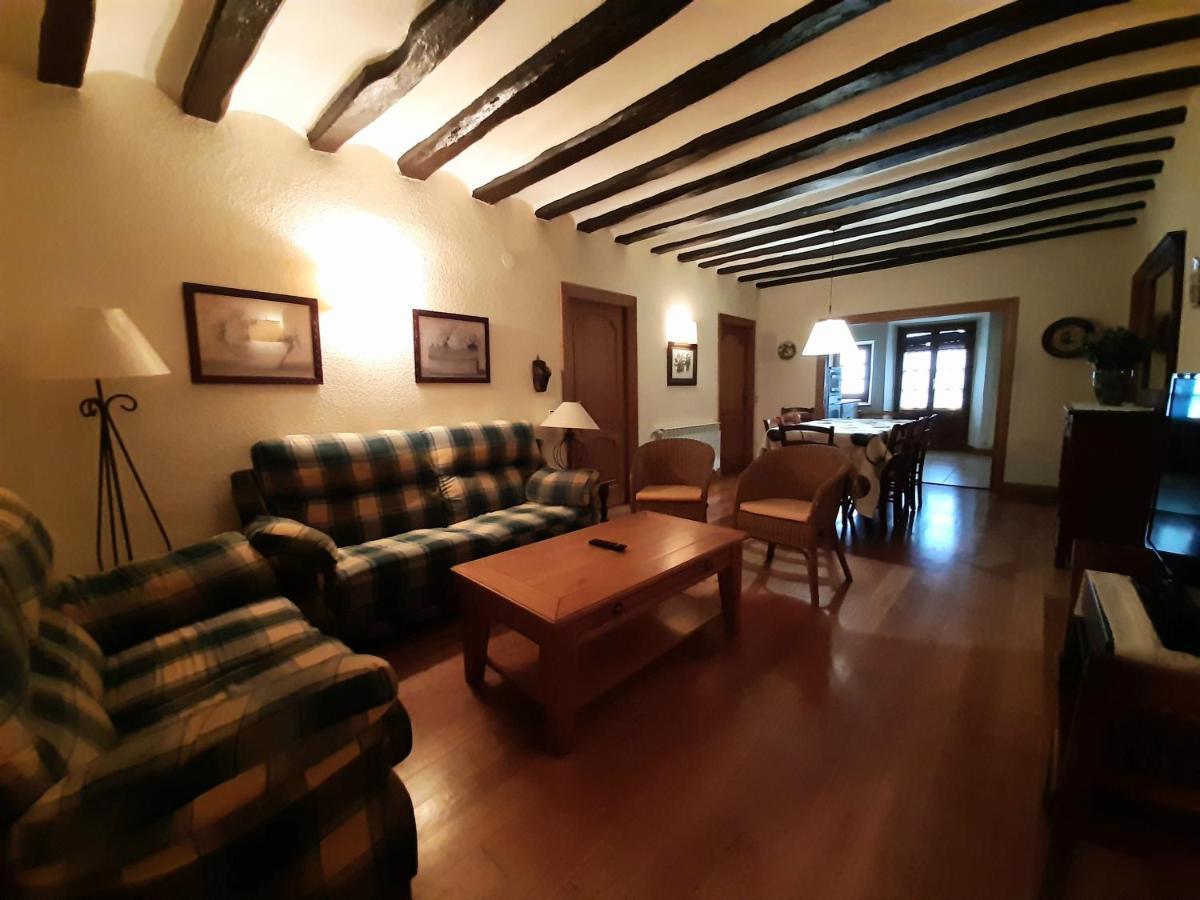 Apartamentos Lazkano I Y II Uharte-Arakil Zewnętrze zdjęcie